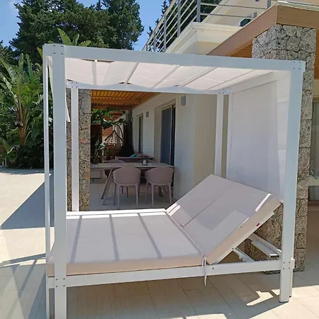 Casa Del Mar Mpoukaris