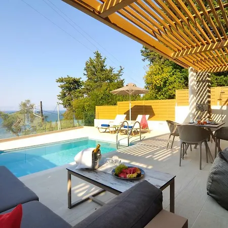 Casa Del Mar Mpoukaris