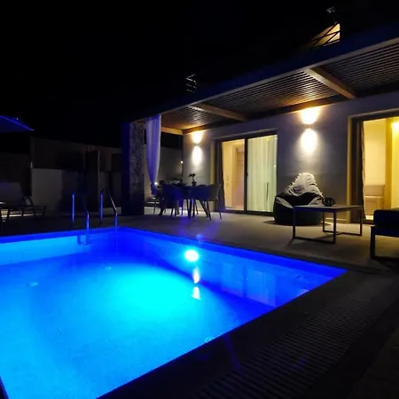Casa Del Mar Mpoukaris